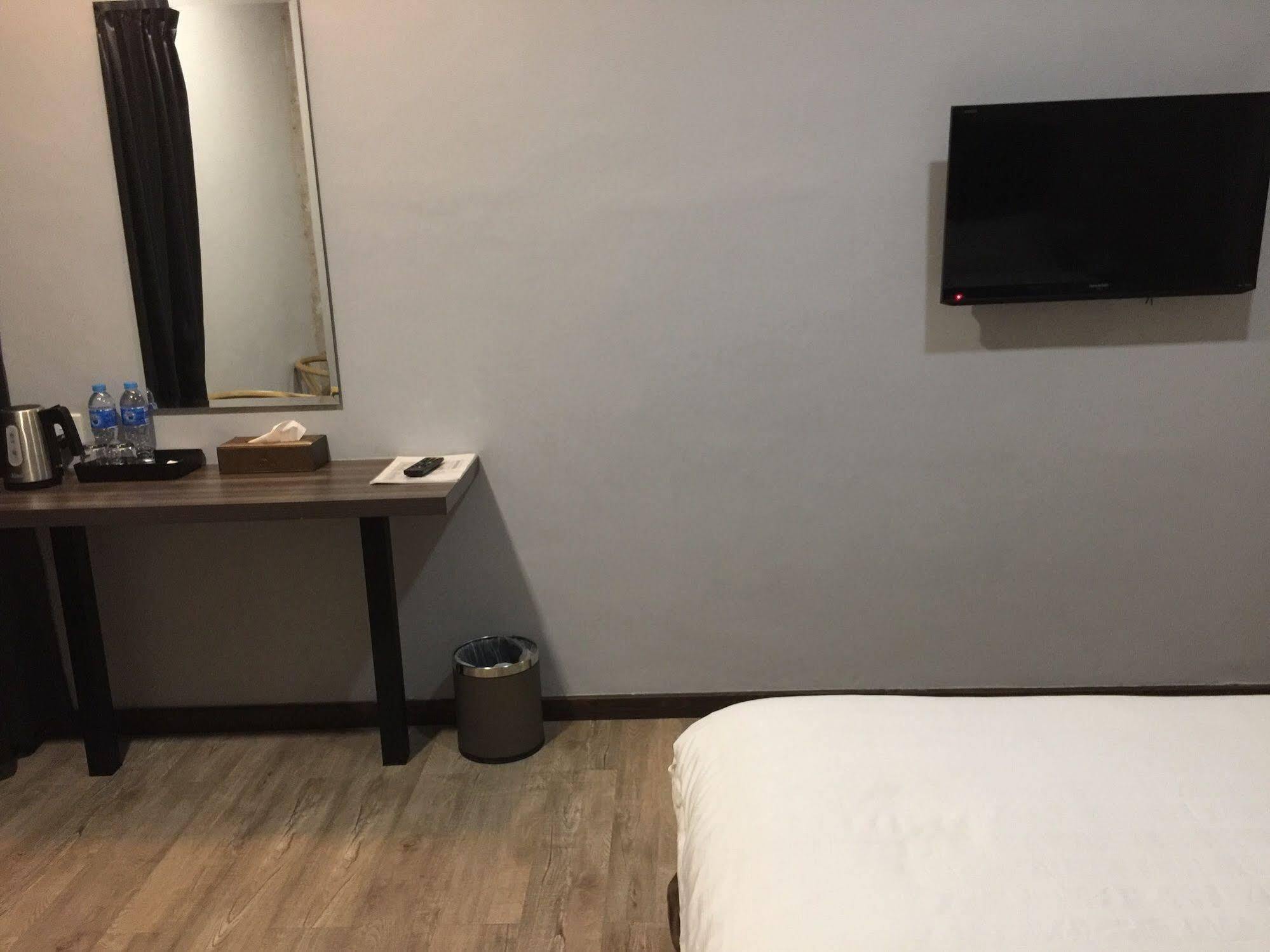 Eatern Hotel Batam Kültér fotó
