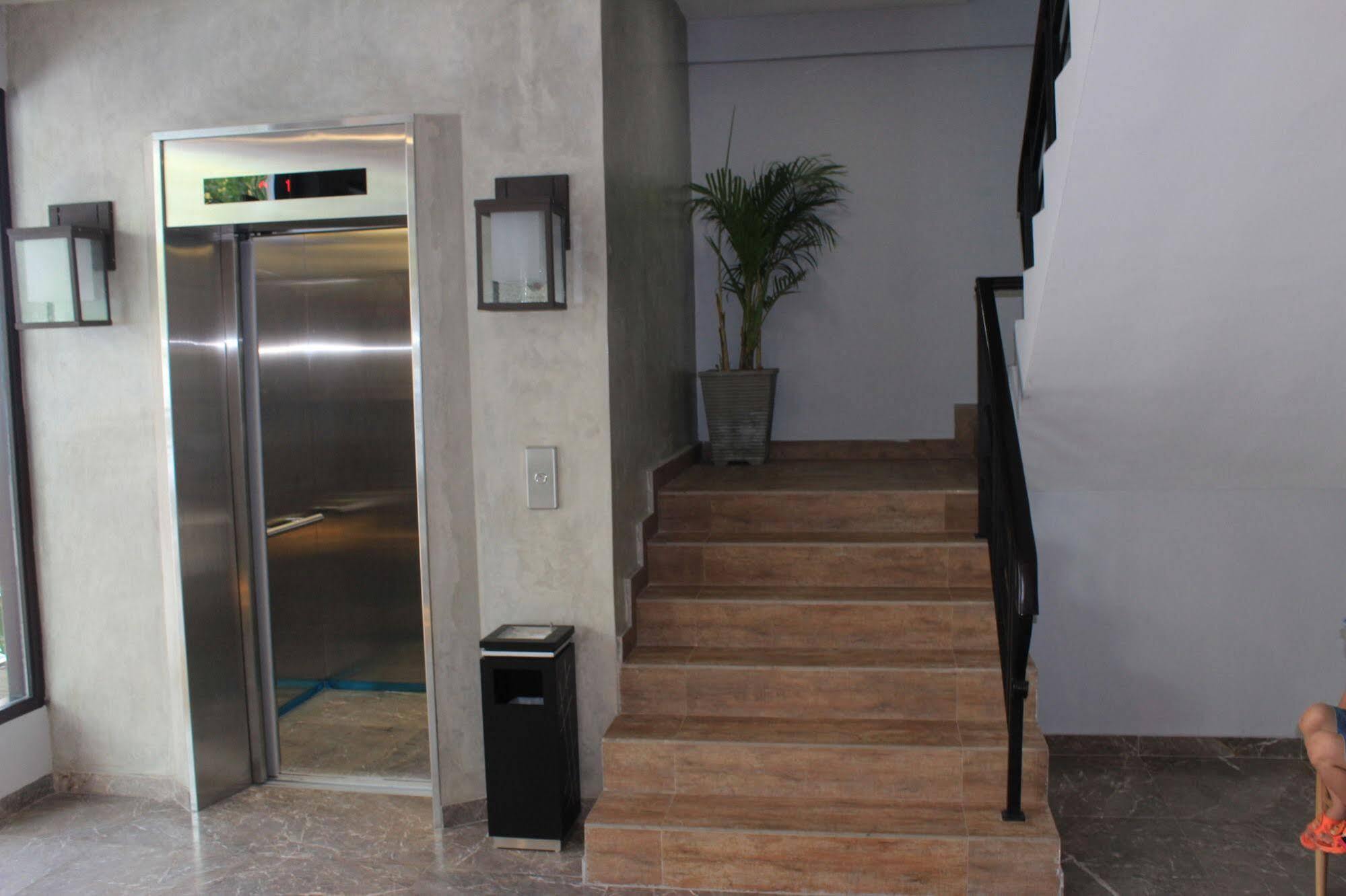 Eatern Hotel Batam Kültér fotó